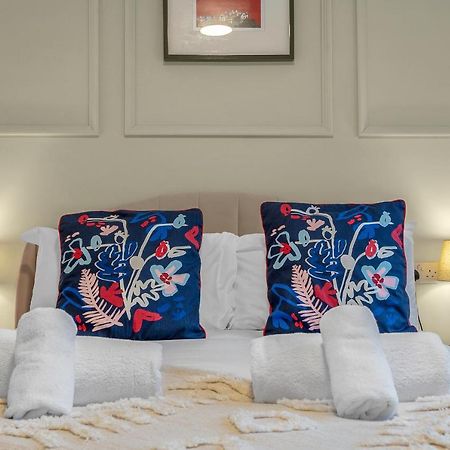 Cheerful Stays - Jamson Pl 3 Bed Apartment เอดินบะระ ภายนอก รูปภาพ
