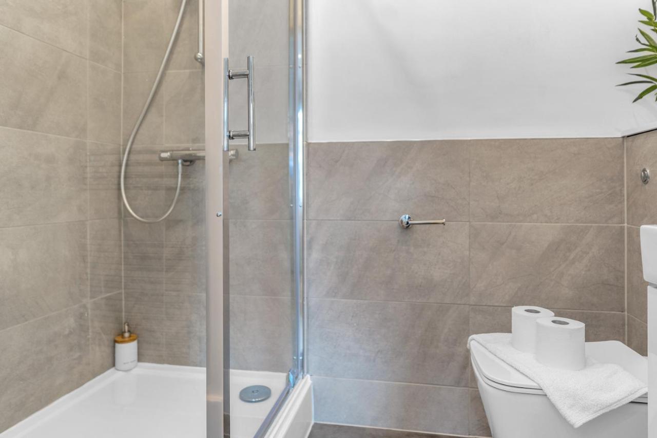Cheerful Stays - Jamson Pl 3 Bed Apartment เอดินบะระ ภายนอก รูปภาพ