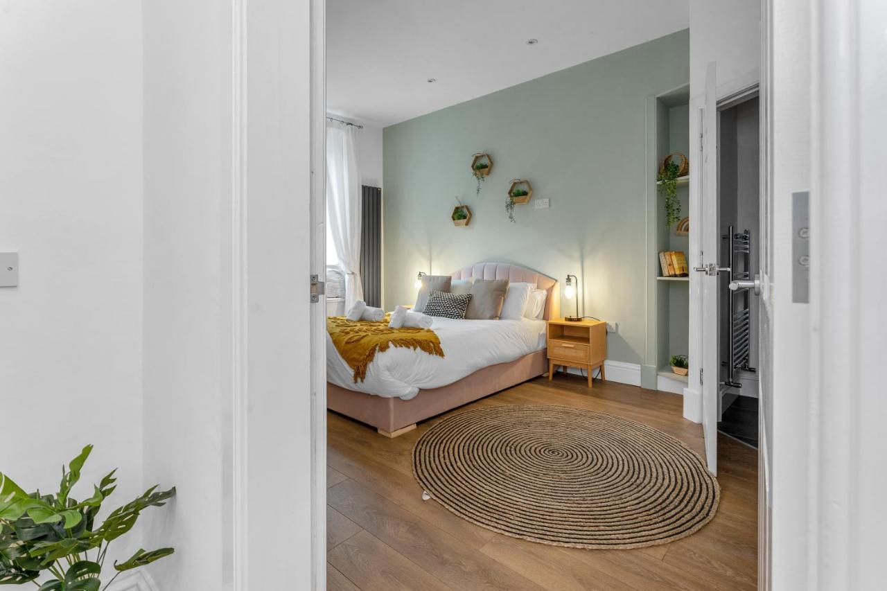 Cheerful Stays - Jamson Pl 3 Bed Apartment เอดินบะระ ภายนอก รูปภาพ