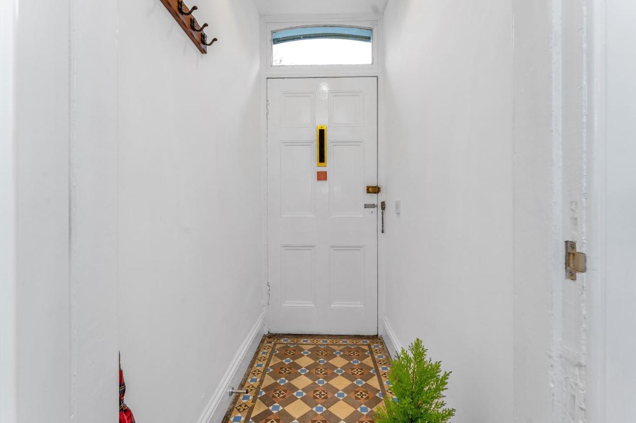 Cheerful Stays - Jamson Pl 3 Bed Apartment เอดินบะระ ภายนอก รูปภาพ