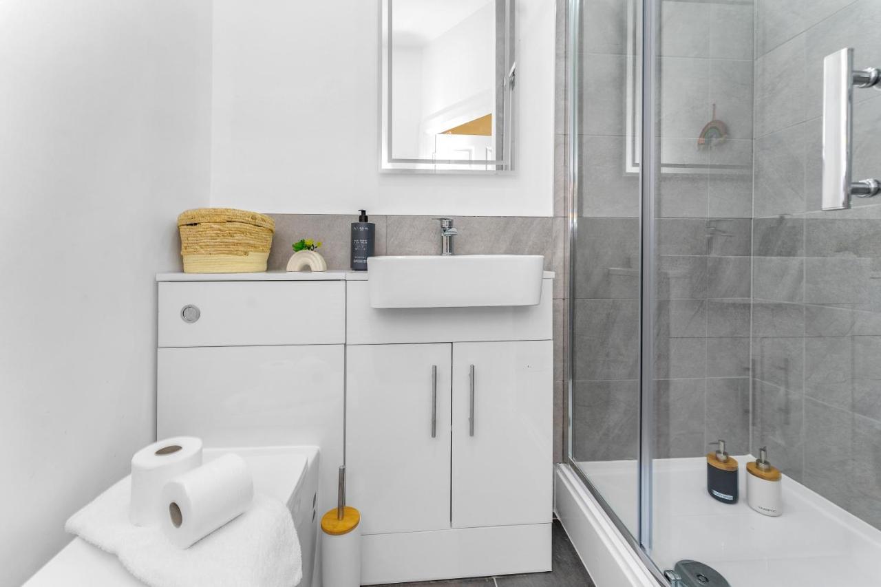 Cheerful Stays - Jamson Pl 3 Bed Apartment เอดินบะระ ภายนอก รูปภาพ